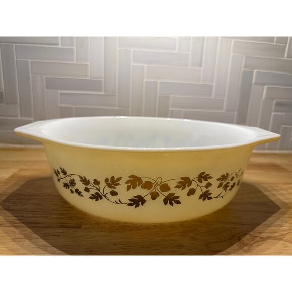 PYREX VINTAGE SET Golden Acorn Reg & Divided  Casserole Dishes Milk Glass w/LIDS - Picture 8 of 10